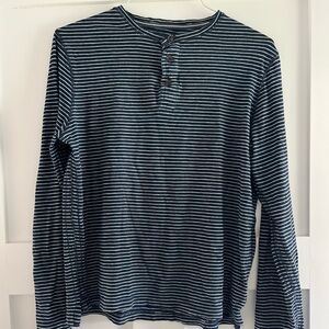Surf side supply men’s size small striped Henley